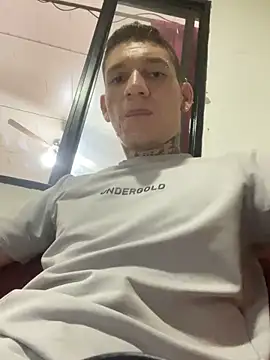 Snapshot of gonzalez_2001 chatting on 07-02-26, 01:49 gonzalez 2001 online show from 07-02-26, 01:49