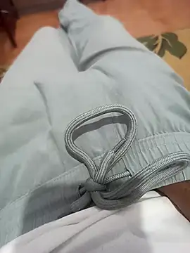 Snapshot of Robin681 chatting on 04-26-26, 01:53 Robin681 online show from 04-26-26, 01:53