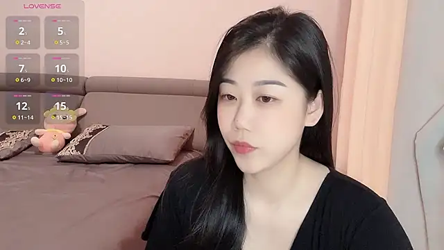 F-Yuwei online show from 06-08-26, 07:53