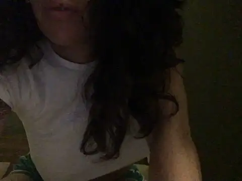 Snapshot of claraxloveuse chatting on 05-19-26, 08:48 claraxloveuse online show from 05-19-26, 08:48