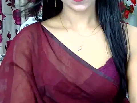 Alina Nur online show from 05-18-26, 03:07