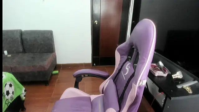 Snapshot of romina23 chatting on 05-14-26, 11:11 romina23 online show from 05-14-26, 11:11