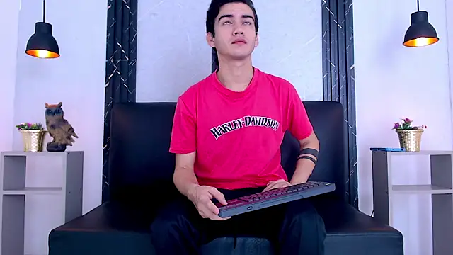 Feiccer Castquer online show from 05-14-26, 11:17
