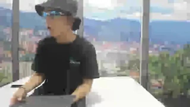 AxelAndCloe online show from 06-20-26, 08:22