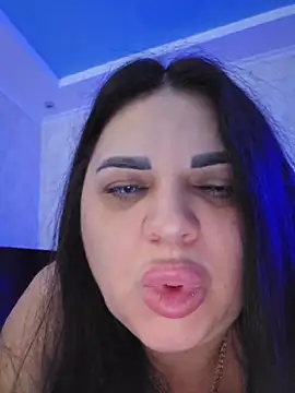 -CUTE-EVVIL- online show from 04-26-26, 07:44