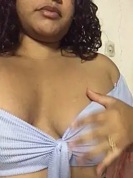 Snapshot of roxyadam chatting on 05-26-26, 05:20 roxyadam online show from 05-26-26, 05:20