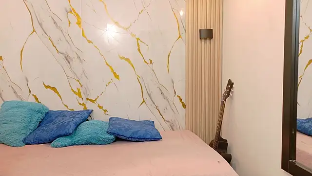 Snapshot of Zayn_Fox32 chatting on 06-05-26, 06:13 Zayn Fox32 online show from 06-05-26, 06:13