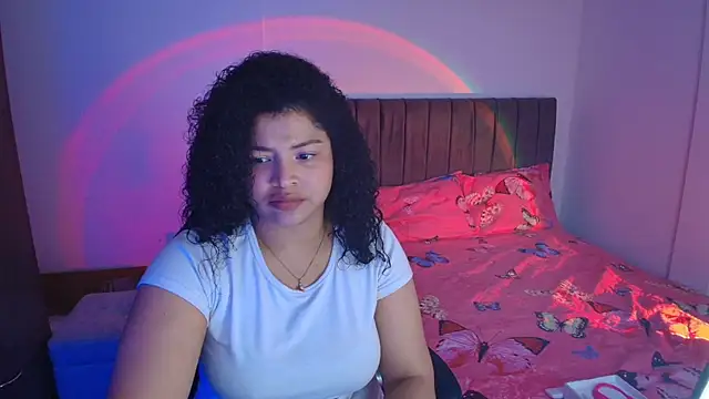 Snapshot of Nerea- chatting on 05-03-26, 03:01 Nerea- online show from 05-03-26, 03:01