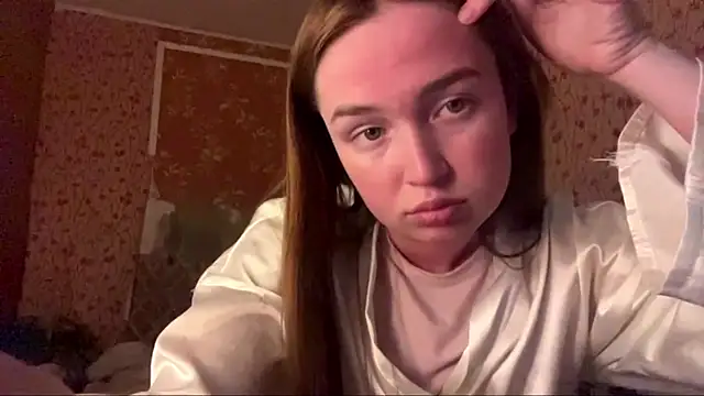 Chloooee online show from 05-26-26, 04:58