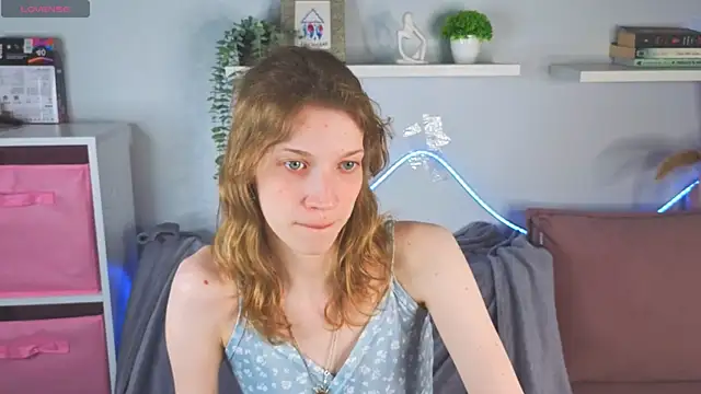 Emily Cartex online show from 05-17-26, 05:49