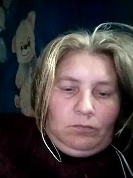 Snapshot of IrisMaris37 chatting on 06-15-26, 12:29 IrisMaris37 online show from 06-15-26, 12:29