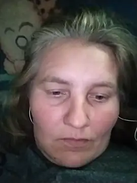 Snapshot of IrisMaris37 chatting on 06-17-26, 01:34 IrisMaris37 online show from 06-17-26, 01:34
