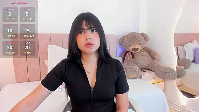 SofiVelvet  online show from 04-25-26, 07:44