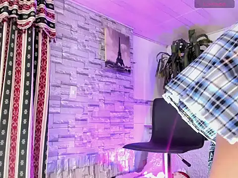Snapshot of BeautyCatalella1 chatting on 05-05-26, 12:57 BeautyCatalella1 online show from 05-05-26, 12:57