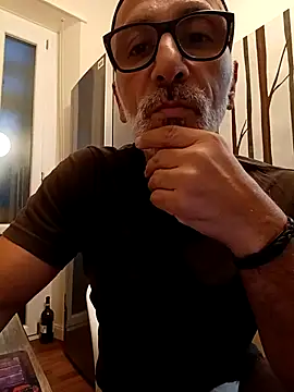 Snapshot of circusmale chatting on 04-28-26, 06:35 circusmale online show from 04-28-26, 06:35