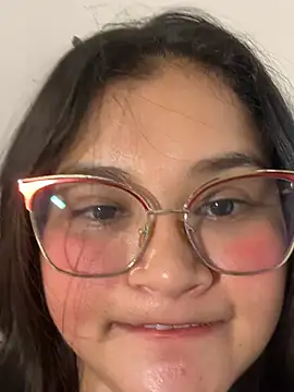 Snapshot of Lily____ chatting on 07-23-26, 02:09 Lily online show from 07-23-26, 02:09