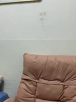 milkwine online show from 05-06-26, 01:14