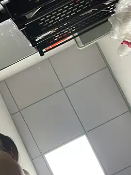 milkwine online show from 05-22-26, 04:23
