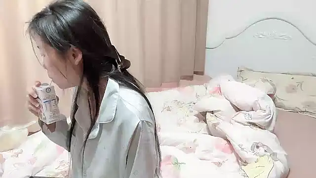 XIAOnaimao-001 online show from 05-02-26, 01:54