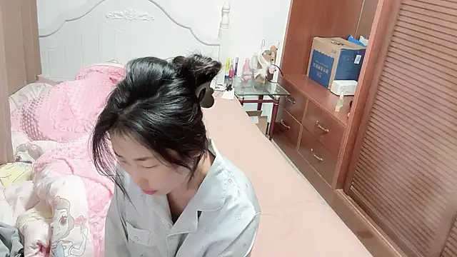 XIAOnaimao-001 online show from 05-03-26, 02:39