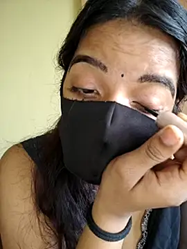 vanika2000 online show from 05-18-26, 06:08
