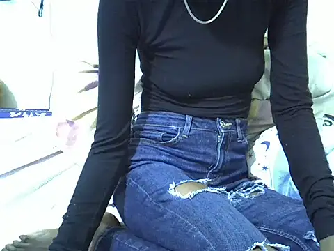 Snapshot of nolikhaya chatting on 06-15-26, 06:43 nolikhaya online show from 06-15-26, 06:43