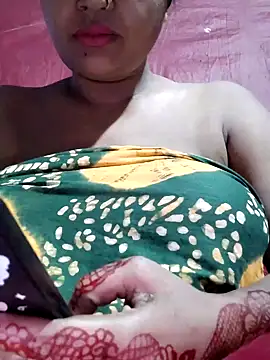 Snapshot of Gulapi_N chatting on 06-15-26, 11:29 Gulapi N online show from 06-15-26, 11:29