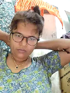 Snapshot of Gulapi_N chatting on 07-25-26, 09:51 Gulapi N online show from 07-25-26, 09:51