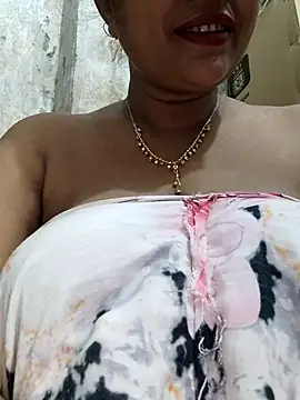 Snapshot of Gulapi_N chatting on 07-28-26, 07:37 Gulapi N online show from 07-28-26, 07:37
