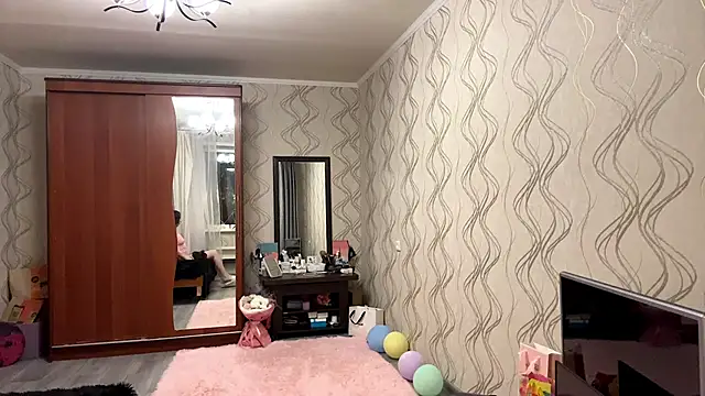 MollyWow online show from 04-29-26, 05:30