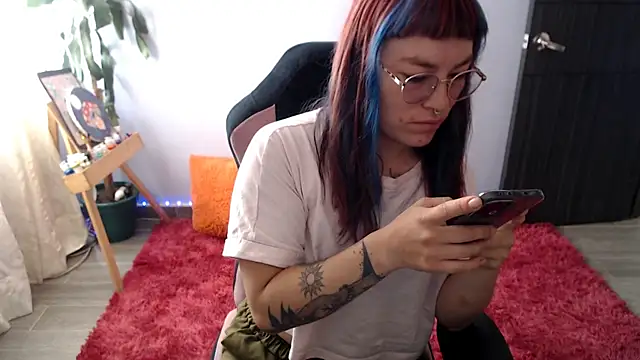Nyxie8 online show from 05-18-26, 02:12