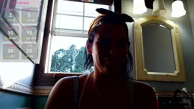 Snapshot of Vanessa_Valentine chatting on 05-16-26, 11:46 Vanessa Valentine online show from 05-16-26, 11:46