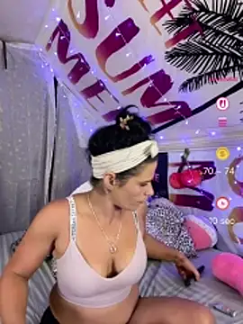 Snapshot of Vanessa_Valentine chatting on 06-04-26, 03:07 Vanessa Valentine online show from 06-04-26, 03:07