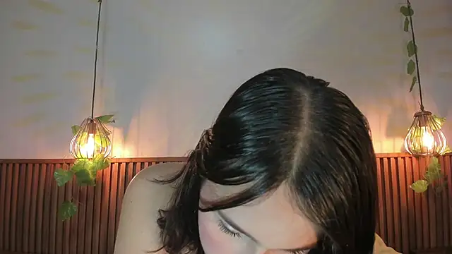 AmelieCooper online show from 05-20-26, 07:42