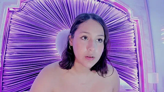 AmelieCooper online show from 06-04-26, 07:42