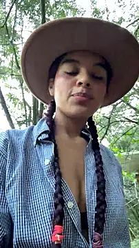 Snapshot of mariannella chatting on 07-07-26, 10:47 mariannella online show from 07-07-26, 10:47