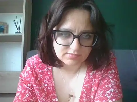 Snapshot of sensual_paris chatting on 05-25-26, 05:35 sensual paris online show from 05-25-26, 05:35