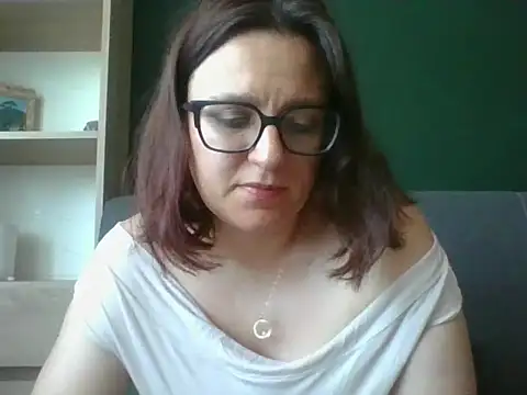 Snapshot of sensual_paris chatting on 06-08-26, 05:30 sensual paris online show from 06-08-26, 05:30
