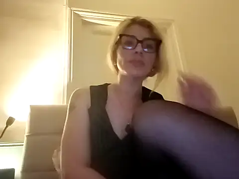 Goddess-Anne online show from 06-08-26, 07:36