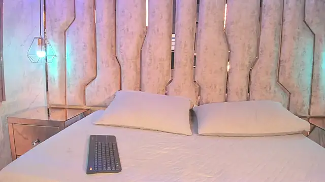 chica nocturna25 online show from 07-27-26, 03:13
