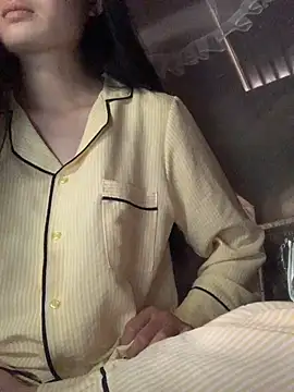 Snapshot of Sury-babyy chatting on 05-02-26, 03:55 Sury-babyy online show from 05-02-26, 03:55