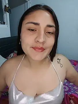 Snapshot of -brendda- chatting on 06-17-26, 01:30 -brendda- online show from 06-17-26, 01:30