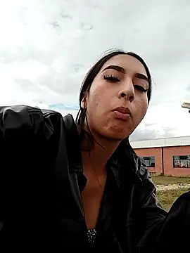 Sexy sarita outdoors online show from 04-27-26, 08:40