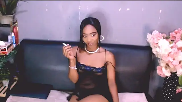 LolaSavageXO online show from 06-01-26, 06:53