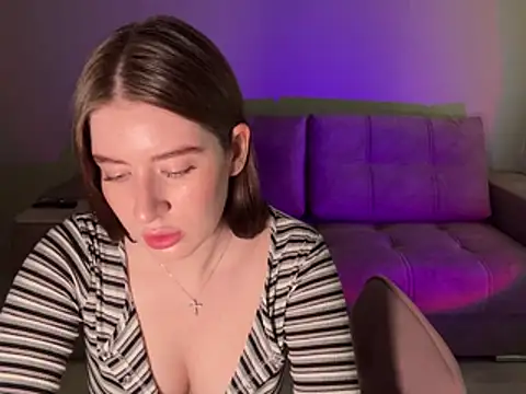 Snapshot of Lili_of_sin chatting on 05-06-26, 04:19 Lili of sin online show from 05-06-26, 04:19