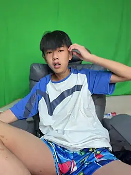 Snapshot of DD-101 chatting on 04-30-26, 11:16 DD-101 online show from 04-30-26, 11:16