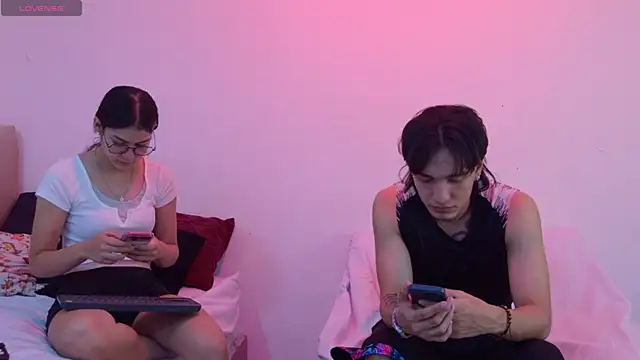 Snapshot of sweetauracouple chatting on 05-18-26, 11:49 sweetauracouple online show from 05-18-26, 11:49