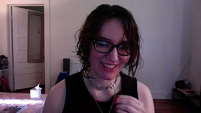 Snapshot of AnnywnBelle chatting on 05-05-26, 10:07 AnnywnBelle online show from 05-05-26, 10:07