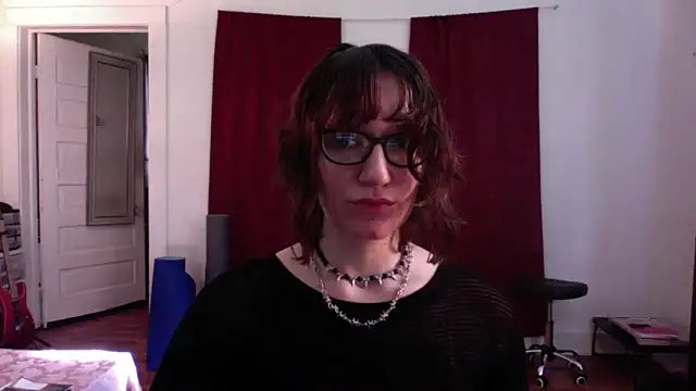 Snapshot of AnnywnBelle chatting on 05-15-26, 10:06 AnnywnBelle online show from 05-15-26, 10:06