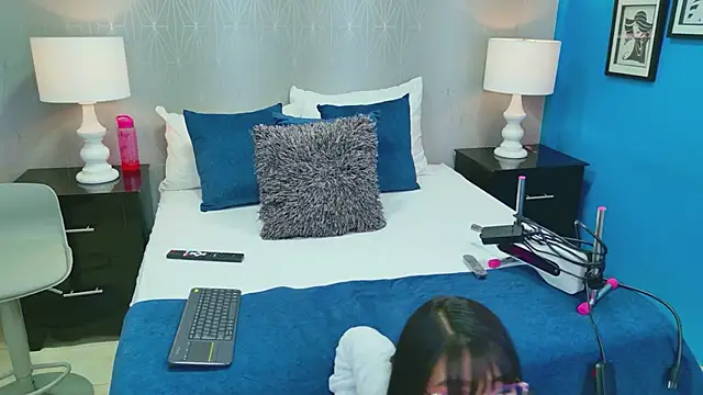 VioletSweetts online show from 04-28-26, 09:31